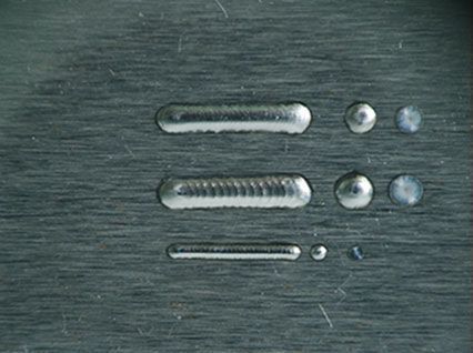 <a href='http://www.ambay.cn/product/3.htm' class='text_a'>模具激光焊機</a>修復鏡面模具效果